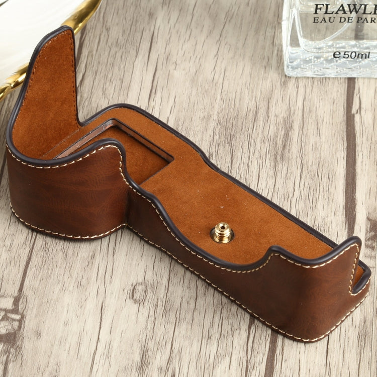 Sony ILCE-7RM4 / A7RM4 / A7R IV PU Leather Half Case Base (Coffee, 1/4 inch Thread)