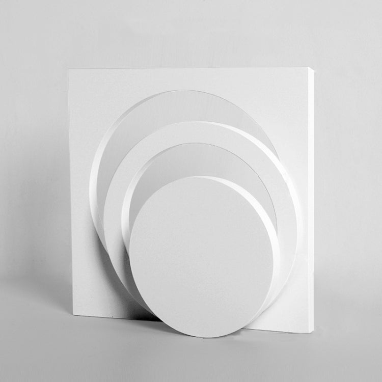 Geometric Camera Props for Creative Photography